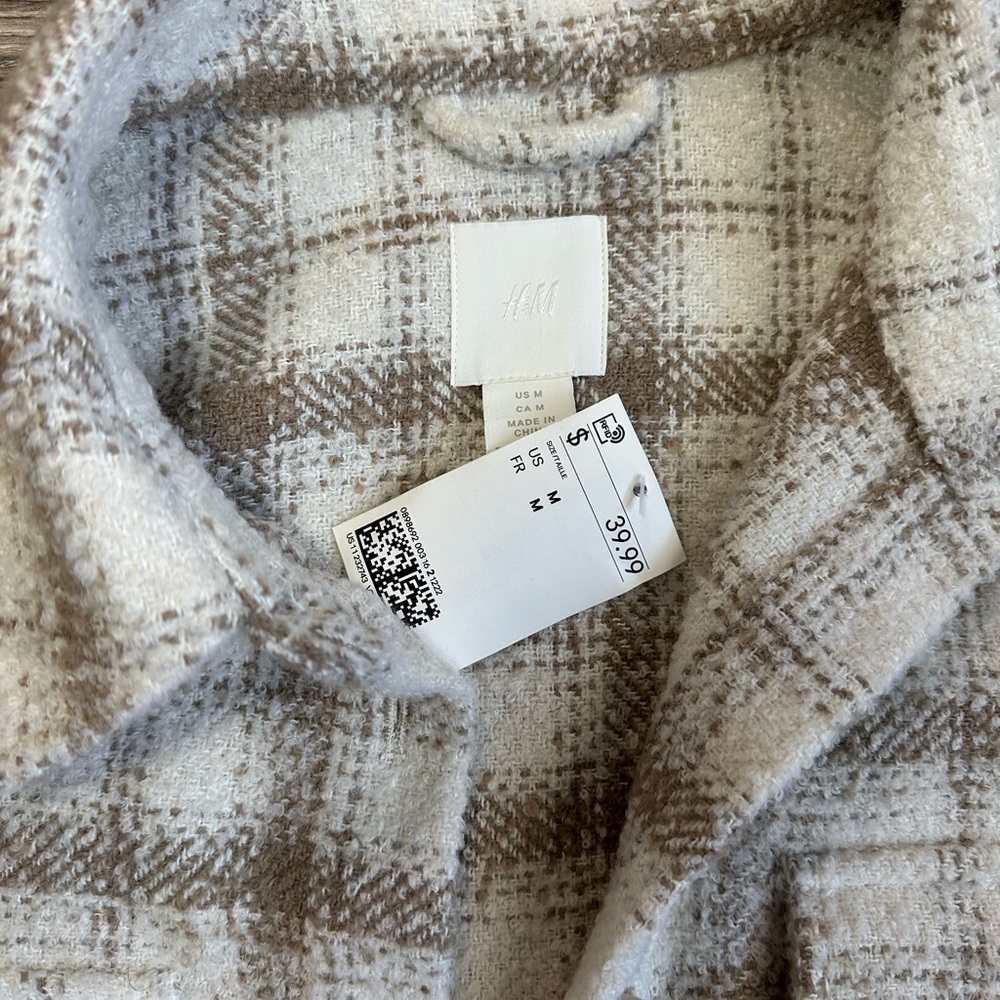 H&M Shacket - Picture 2 of 3